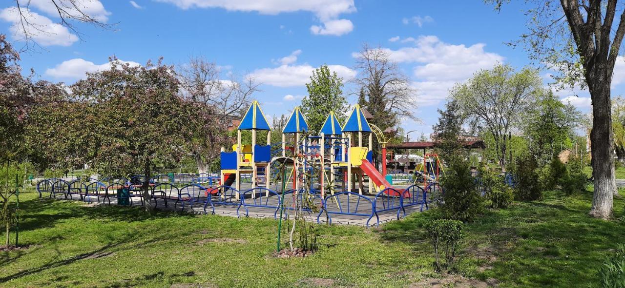 Квартира Біля Центральної Площі Перспективна 22 Apartman Olekszandrija Kültér fotó